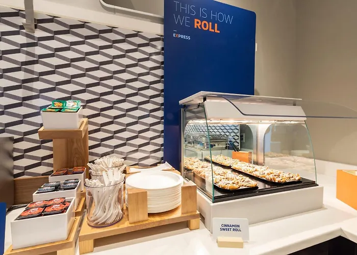 Express & South By Ihg Hotel