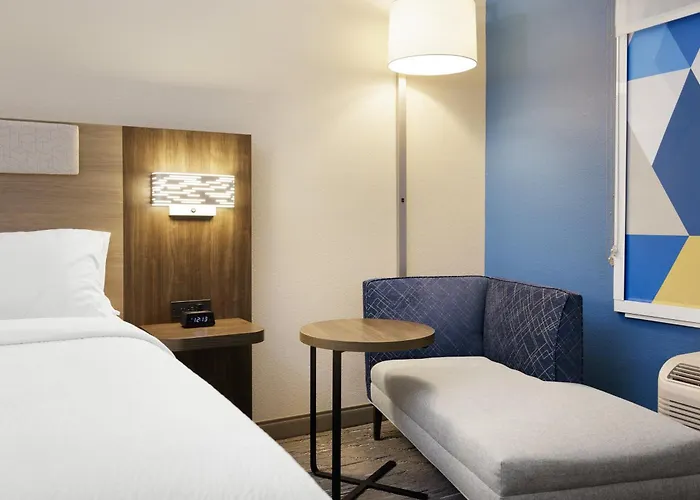 Hotel Express & South By Ihg 2*